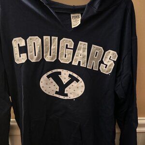 Pink ` Yale University Cougars Woman Size Med Navy Blue hooded sweatshirt